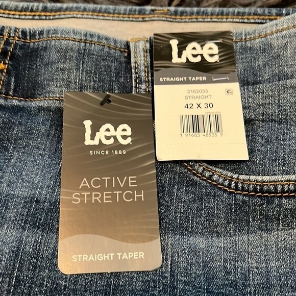 Lee Men's New Straight Taper Active Stretch Jeans Size 42X30 - Picture 3 of 6